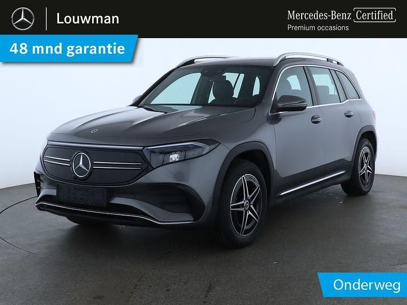 Berggrijs metaalkleur metallic Gebruikt 2023 Mercedes EQB300 AMG line SUV | € 37.945 (Goede deal) - Afbeelding 1/4