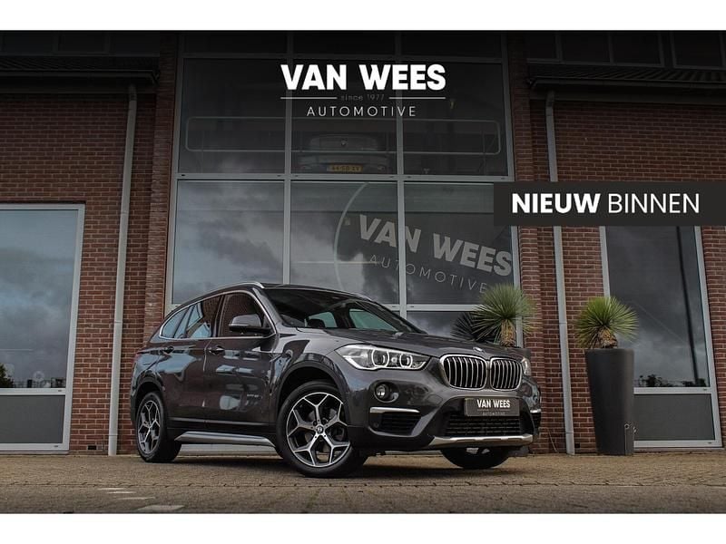 Grijs Gebruikt 2017 BMW X1 Executive SUV | € 19.450 (Eerlijke prijs) - Afbeelding 1/3