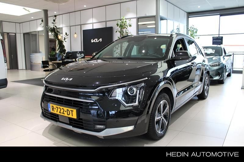 Zwart Gebruikt 2022 Kia Niro SUV | € 26.945 (Eerlijke prijs) - Afbeelding 1/4