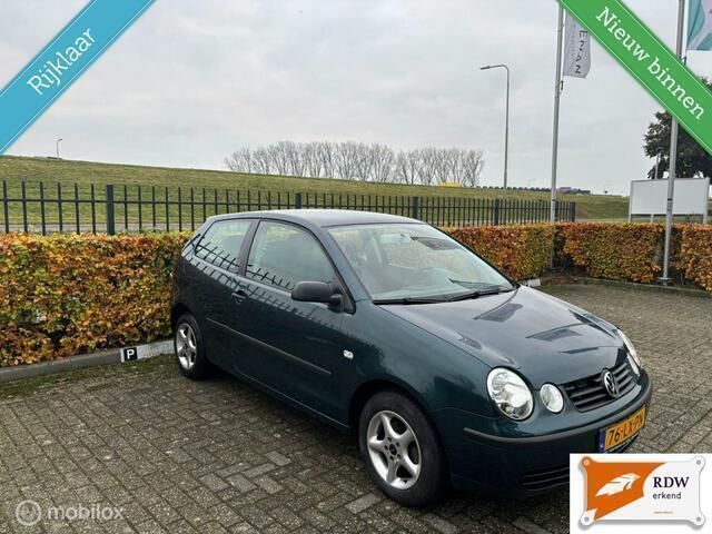 Groen Gebruikt 2003 VW Polo Highline Hatchback | € 3.499 (Eerlijke prijs) - Afbeelding 1/4