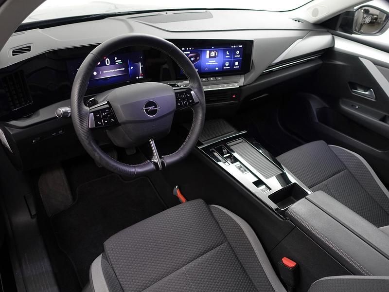 Occasion Opel Astra Dynamic 179 PK (131 kW) 2023 Zwart metallic Stationwagen