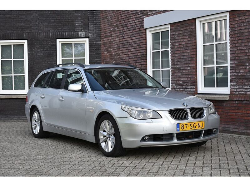 Grijs Gebruikt 2006 BMW 525 Executive Stationwagen | € 14.950 - Afbeelding 1/4