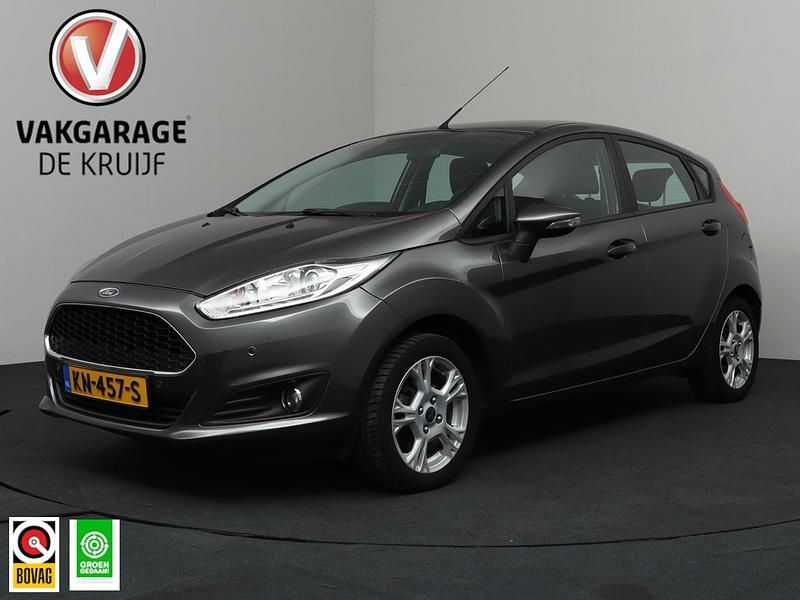 Grijs Gebruikt 2016 Ford Fiesta Style Hatchback | € 9.195 (Eerlijke prijs) - Afbeelding 1/4