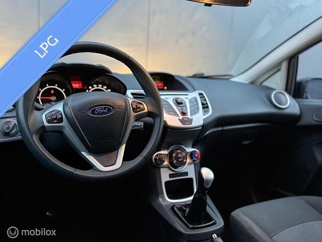 Occasion Ford Fiesta Trend 92 PK (67 kW) 2011 Blauw Hatchback