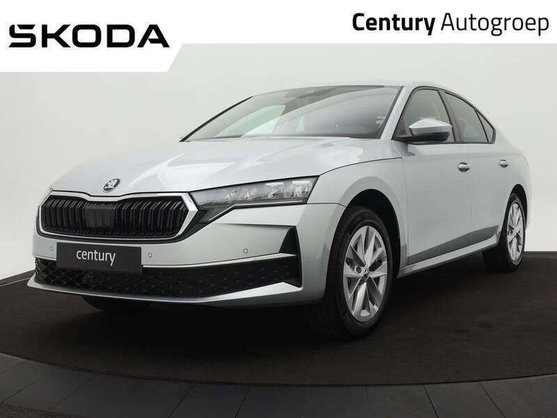 Zilver Nieuw 2025 Skoda Octavia First Edition Hatchback | € 36.900 (Goede deal) - Afbeelding 1/4