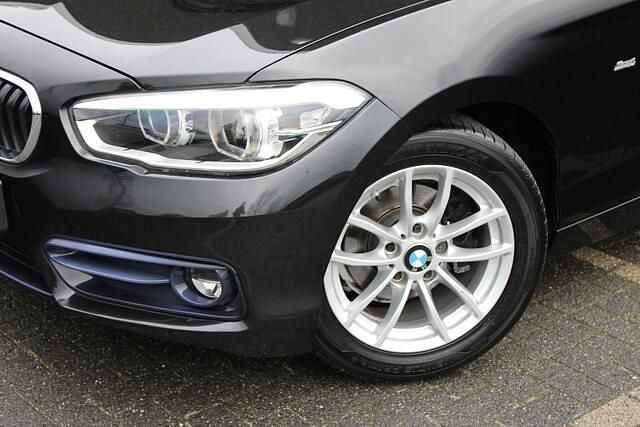 Occasion BMW 118 Executive 136 PK (100 kW) 2018 Zwart Hatchback
