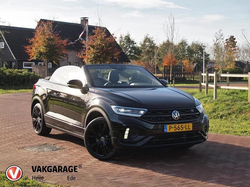 Zwart Occasion 2022 VW T-Roc Cabriolet R-line Cabriolet | € 32.490 (Iets duurder) - Afbeelding 1/4