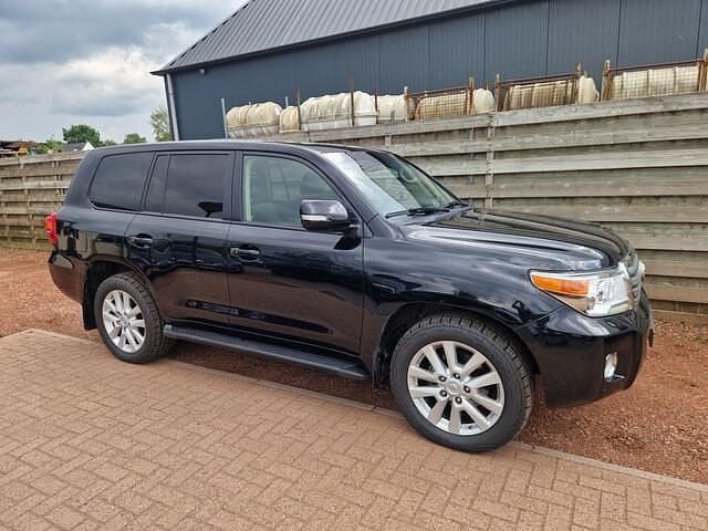 Zwart Gebruikt 2014 Toyota Land Cruiser V8 Executive SUV | € 52.950 - Afbeelding 1/4