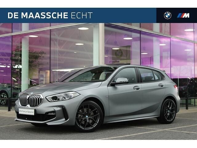 Grijs Gebruikt 2024 BMW 118 M Sport Hatchback | € 35.950 (Eerlijke prijs) - Afbeelding 1/4