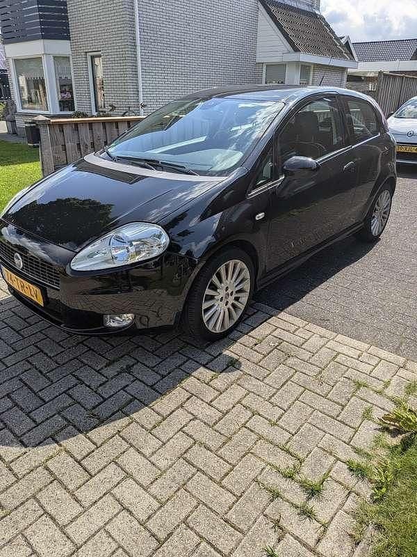 Zwart Gebruikt 2007 Fiat Punto Sport Hatchback | € 2.500 (Eerlijke prijs) - Afbeelding 1/4