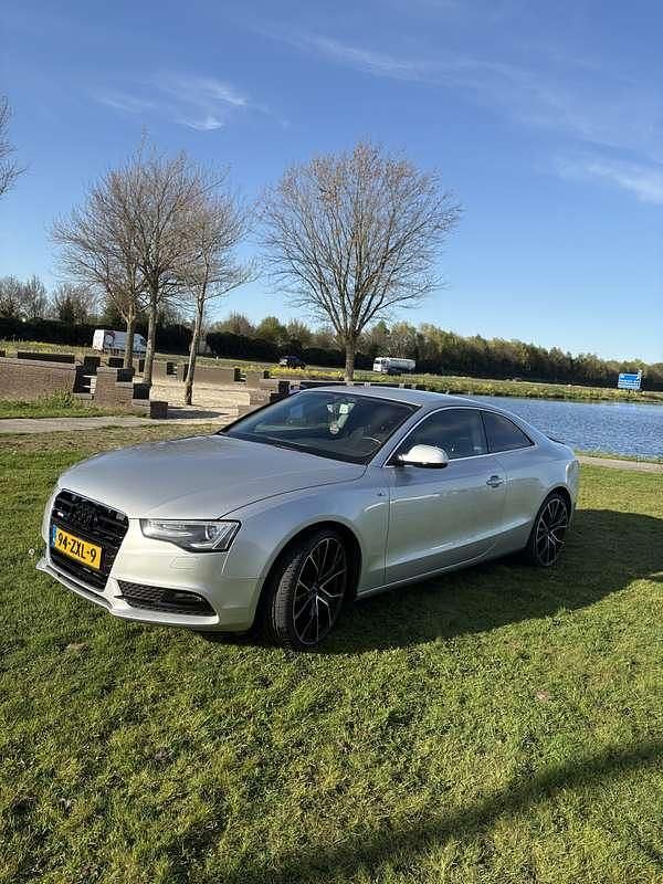 Grijs Gebruikt 2013 Audi A5 Proline Coupé | € 12.000 (Goede deal) - Afbeelding 1/4