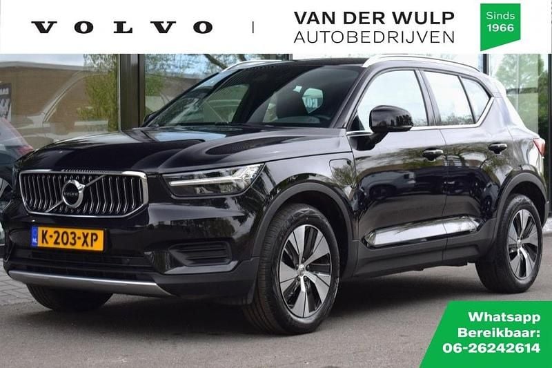 Zwart Gebruikt 2021 Volvo XC40 Inscription SUV | € 27.500 (Eerlijke prijs) - Afbeelding 1/4