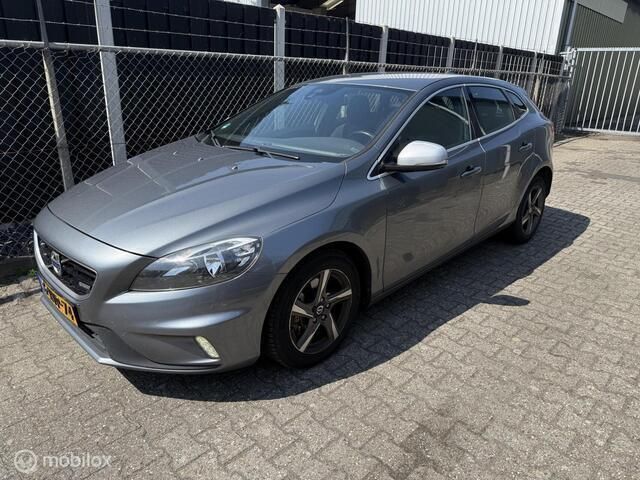 Grijs Gebruikt 2014 Volvo V40 R-Design Stationwagen | € 5.950 (Goede deal) - Afbeelding 1/4