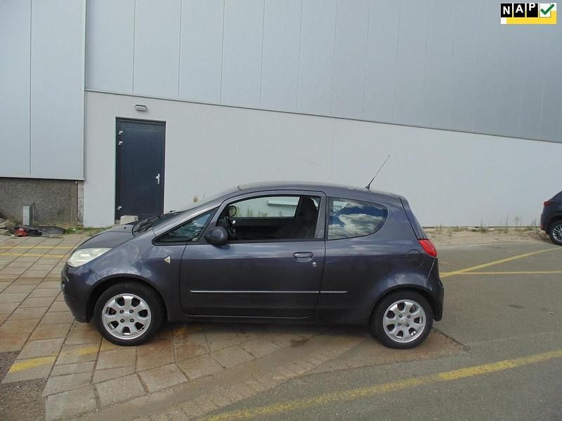 Grijs Gebruikt 2005 Mitsubishi Colt Hatchback | € 2.249 (Eerlijke prijs) - Afbeelding 1/4