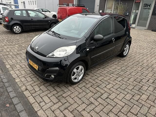 Occasion Peugeot 107 Sportium 68 PK (50 kW) 2013 Zwart Hatchback