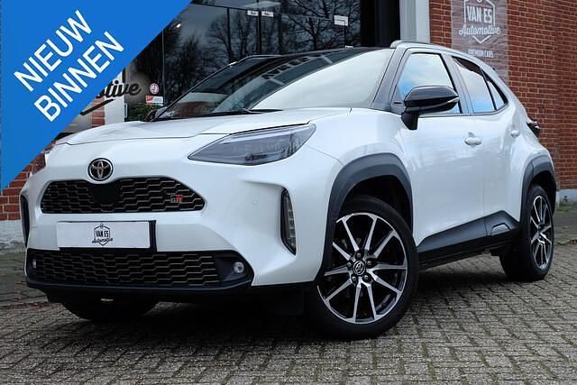 Wit Occasion 2023 Toyota Yaris Cross Sport SUV | € 29.950 (Eerlijke prijs) - Afbeelding 1/3