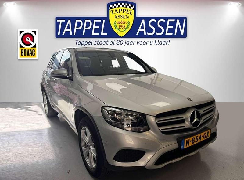 Grijs, metallic lak Gebruikt 2017 Mercedes GLC350 Business SUV | € 23.750 (Goede deal) - Afbeelding 1/4