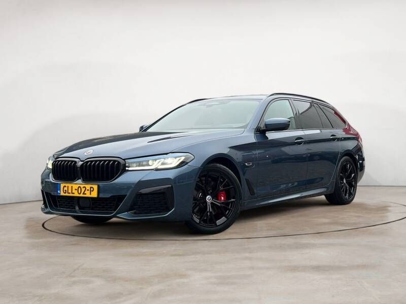 Blauw Gebruikt 2023 BMW 530 Executive Stationwagen | € 48.490 (Eerlijke prijs) - Afbeelding 1/4