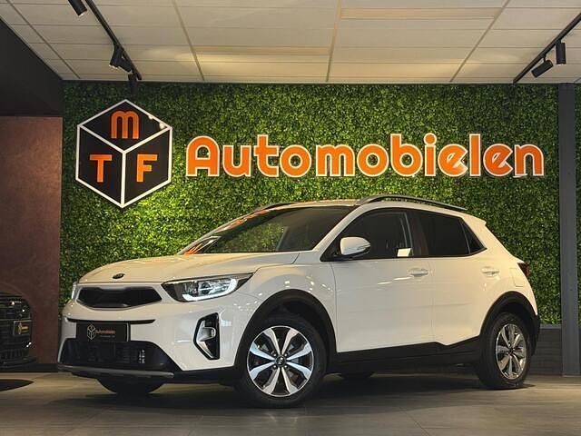 Wit Gebruikt 2022 Kia Stonic SUV | € 17.899 (Goede deal) - Afbeelding 1/4