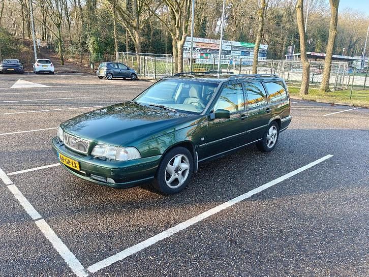 Occasion 2000 Volvo V70 Stationwagen | € 1.999 (Iets duurder) - Afbeelding 1/4