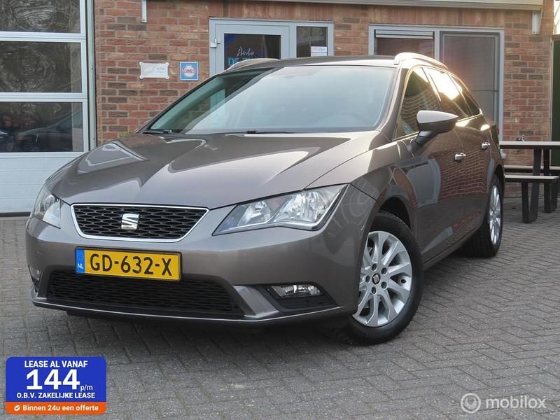 Grijs Occasion 2015 Seat Leon ST Style Stationwagen | € 8.750 (Goede deal) - Afbeelding 1/4