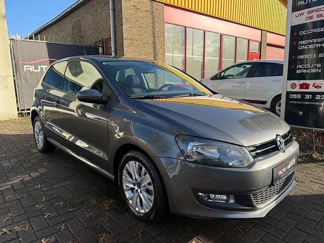 Grijs Gebruikt 2013 VW Polo Life Hatchback | € 6.499 (Goede deal) - Afbeelding 1/4