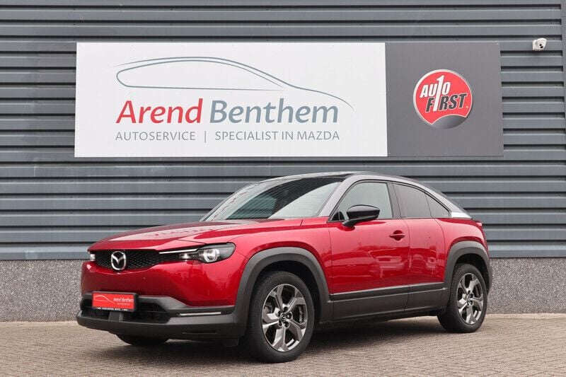 Soul red crystal 3tone (rood metallic) Gebruikt 2020 Mazda MX30 Luxury SUV | € 29.900 - Afbeelding 1/4