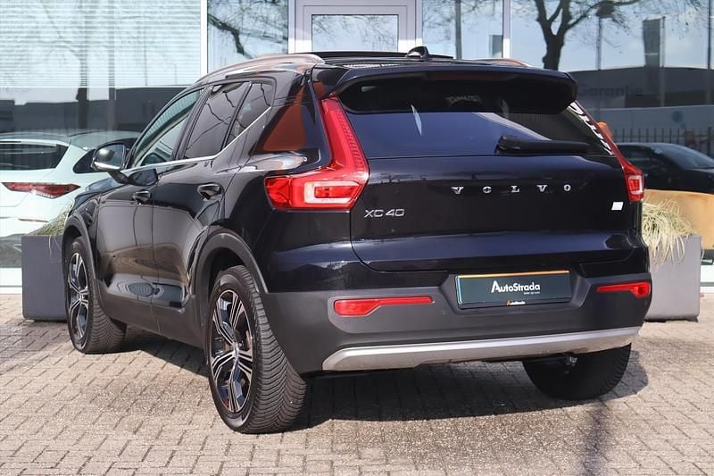Occasion Volvo XC40 Inscription 179 PK (131 kW) 2020 Zwart (metallic) SUV