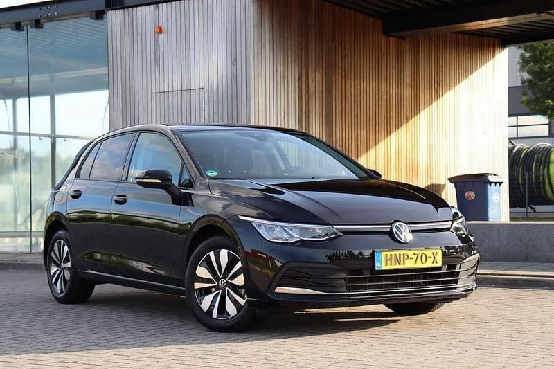 Zwart Gebruikt 2023 VW Golf VIII Move Stationwagen | € 24.950 (Goede deal) - Afbeelding 1/4