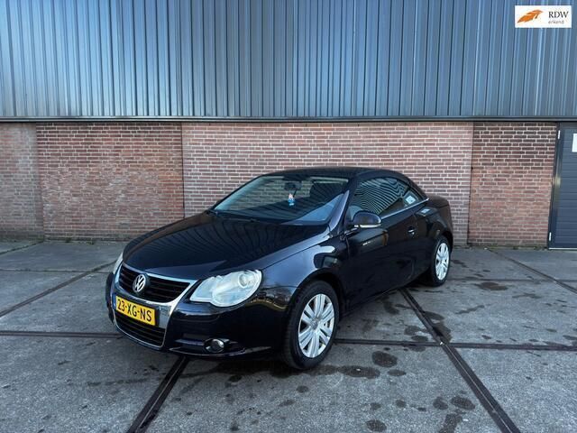 Zwart, metallic lak Gebruikt 2007 VW Eos Cabriolet | € 2.899 (Eerlijke prijs) - Afbeelding 1/4