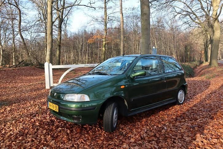 Gebruikt 1997 Fiat Punto | € 2.000 - Afbeelding 1/4