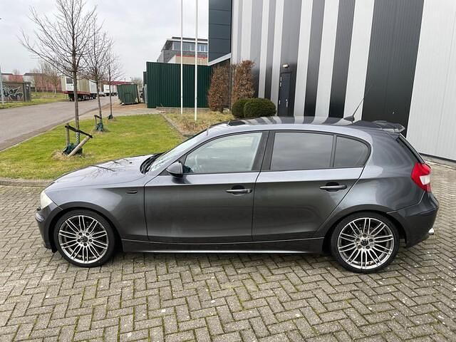 Occasion BMW 120 Executive 150 PK (110 kW) 2005 Grijs Hatchback