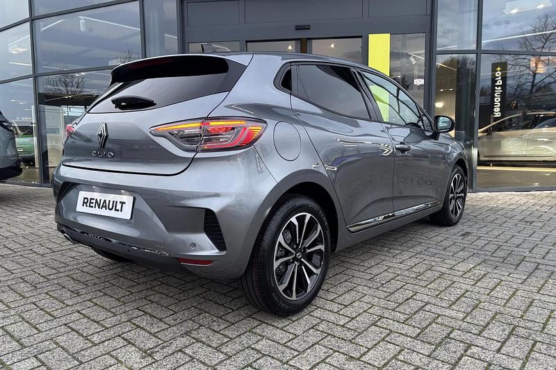 Nieuw Renault Clio V Techno 91 PK (66 kW) 2026 Gris schiste kqg Hatchback