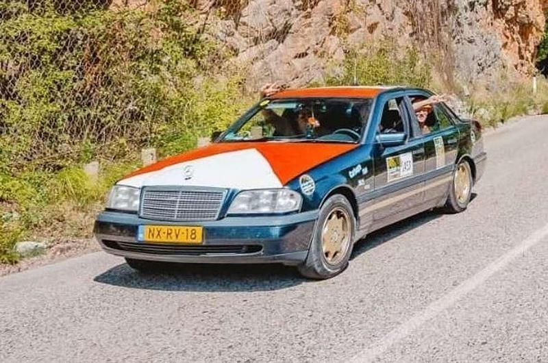 Gebruikt 1996 Mercedes 180 Sedan | € 1.000 - Afbeelding 1/3