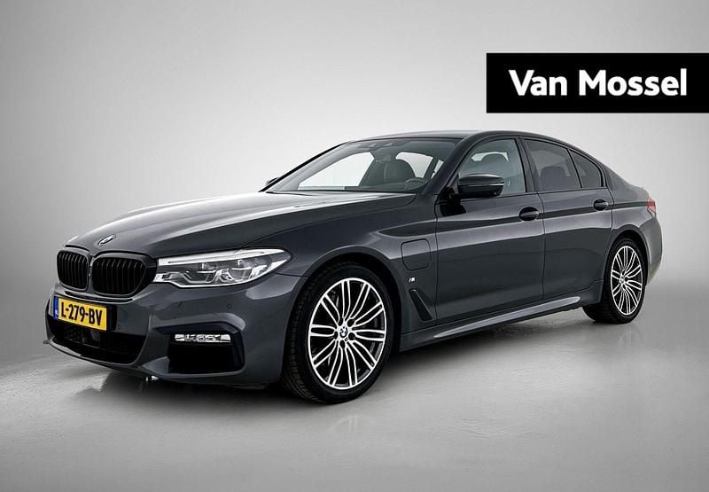 Sedan Gebruikt 2019 BMW 530e iPerformance Sedan | € 32.945 - Afbeelding 1/3
