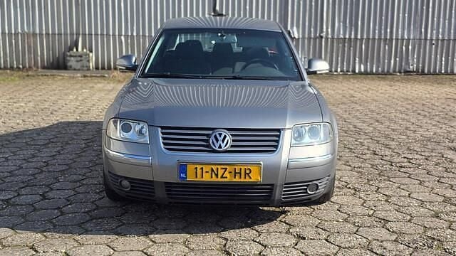 Occasion VW Passat 131 PK (96 kW) 2004 Grijs Sedan