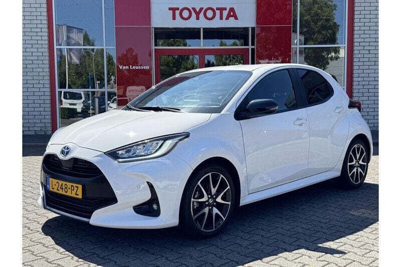 Gebruikt 2021 Toyota Yaris Hybrid Executive | € 23.499 (Super prijs) - Afbeelding 1/1