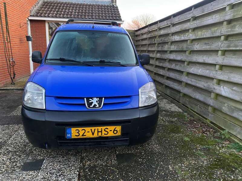 Blauw Gebruikt 2007 Peugeot Partner MPV | € 1.000 (Goede deal) - Afbeelding 1/4