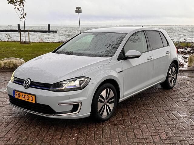 Wit Gebruikt 2018 VW e-Golf Hatchback | € 10.450 (Goede deal) - Afbeelding 1/3