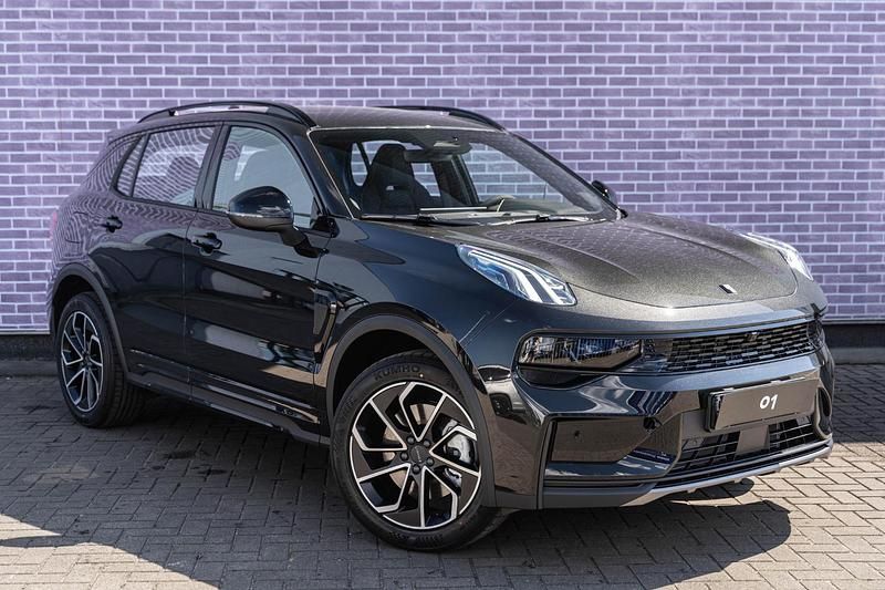 Nieuw Lynk & Co 01 2025 Zwart SUV