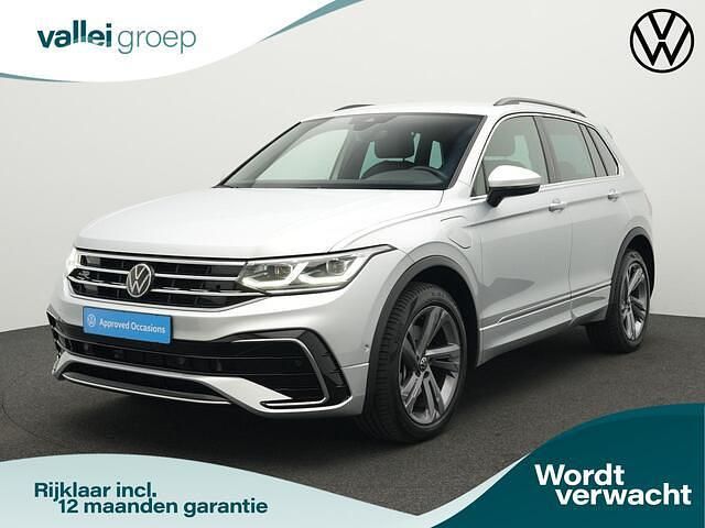 Zilver Gebruikt 2022 VW Tiguan Business+ SUV | € 37.200 (Goede deal) - Afbeelding 1/4