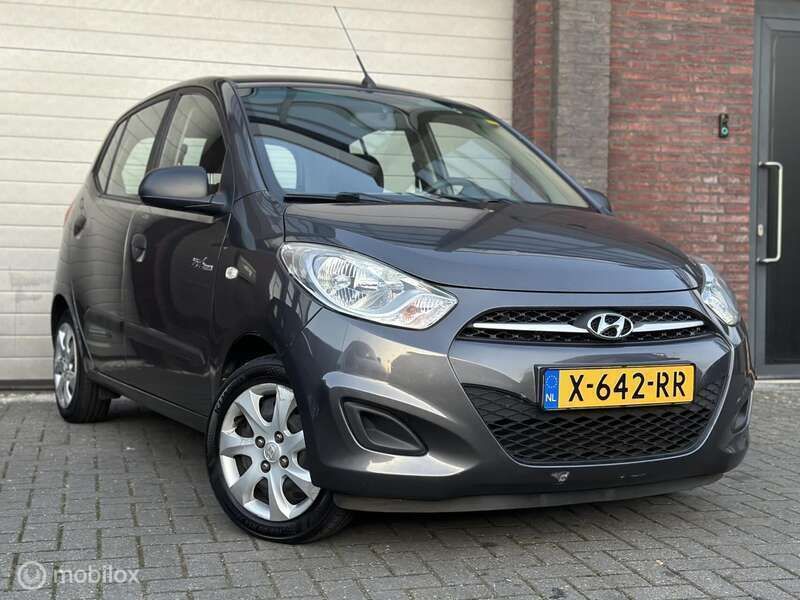 Grijs Gebruikt 2011 Hyundai i10 Hatchback | € 3.995 (Eerlijke prijs) - Afbeelding 1/4