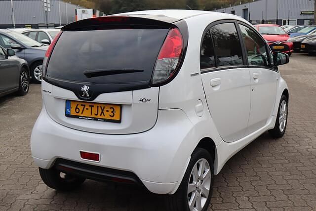 Occasion Peugeot iON Active 47 kW (64 PK) 2012 Wit Hatchback