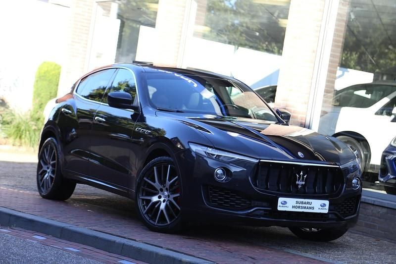 Zwart Gebruikt 2017 Maserati Levante SUV | € 29.950 (Eerlijke prijs) - Afbeelding 1/4