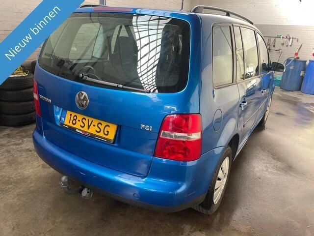 Occasion VW Touran Trendline 116 PK (85 kW) 2006 Blauw MPV