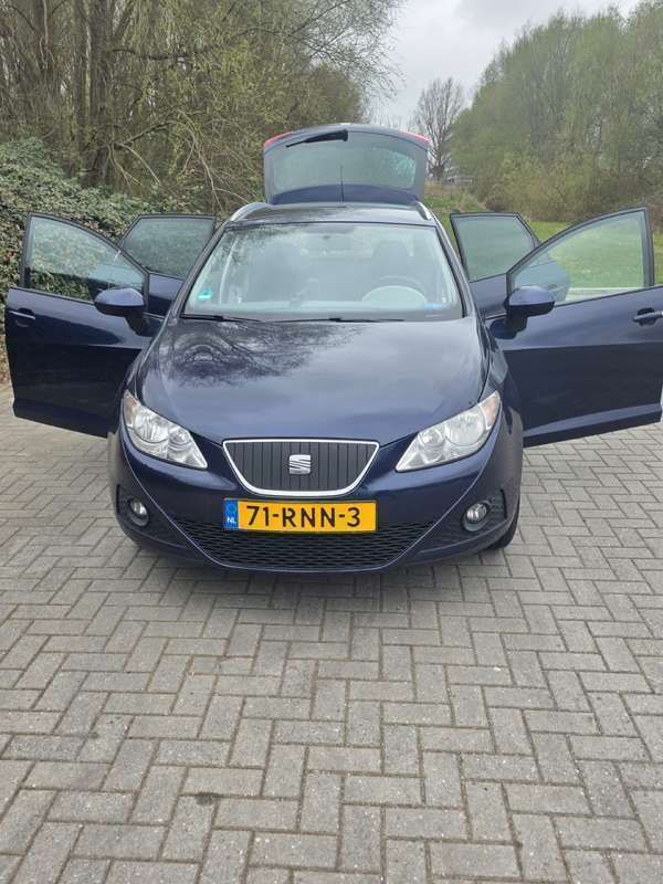 Blauw Gebruikt 2011 Seat Ibiza ST Style Stationwagen | € 2.100 (Goede deal) - Afbeelding 1/4