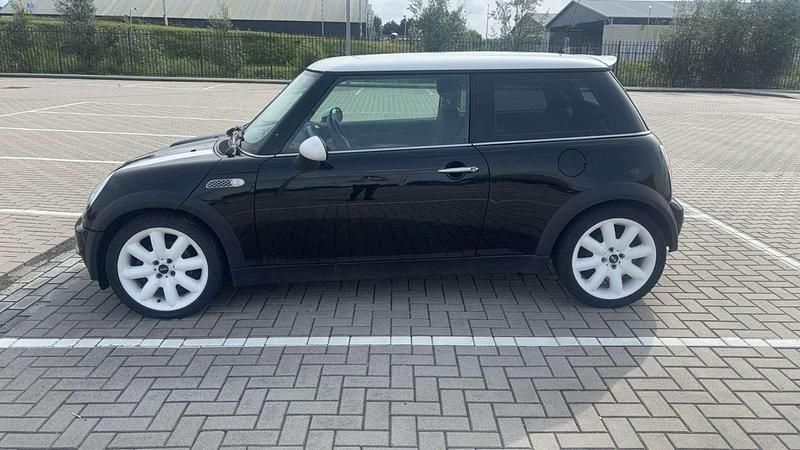 Occasion Mini Cooper Pepper 116 PK (85 kW) 2003 Zwart Hatchback