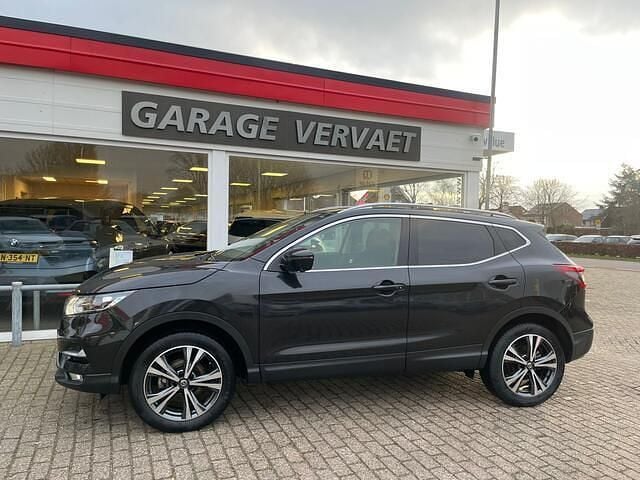 Zwart Occasion 2018 Nissan Qashqai N-Connecta SUV | € 14.950 (Eerlijke prijs) - Afbeelding 1/3