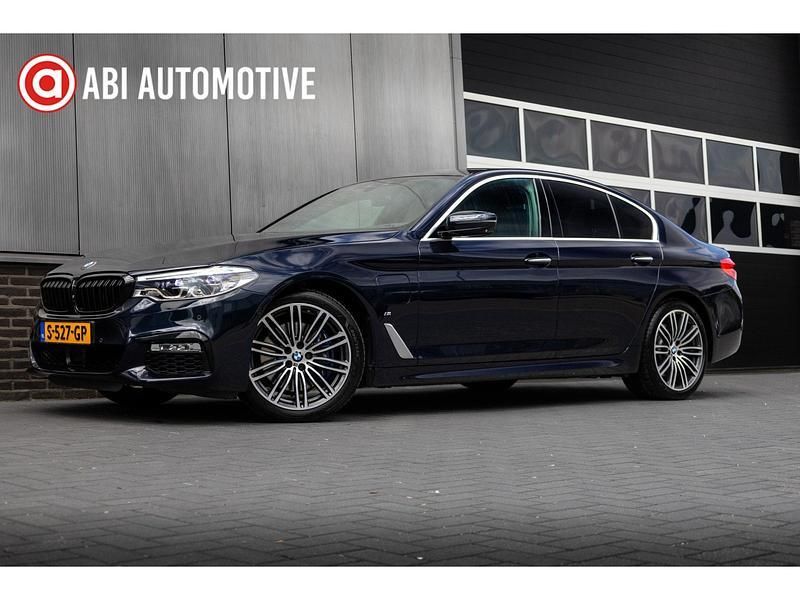 Zwart, metallic lak Gebruikt 2017 BMW 530 Executive Sedan | € 24.945 (Eerlijke prijs) - Afbeelding 1/4