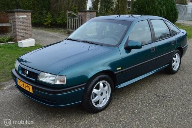 Occasion Opel Vectra 90 PK (66 kW) 1995 Blauw Hatchback